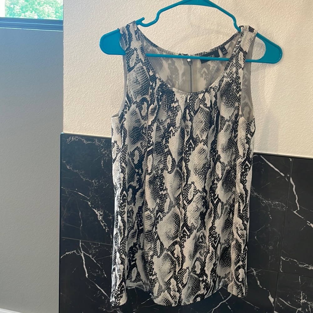 Apt 9 (Macy’s) Snakeskin Wide Strap Scoop Neck Sleeveless Blouse